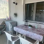 Seaside In Apartment *